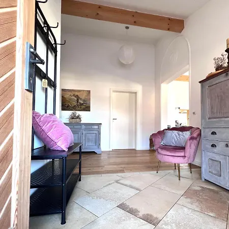 Bachperle Mit Kamin, Balkon Und Terrasse In Den Alpen, Zentral Und Gleichzeitig Naturnah Gelegen *