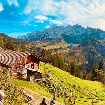 Bachperle Mit Kamin, Balkon Und Terrasse In Den Alpen, Zentral Und Gleichzeitig Naturnah Gelegen Apartment *