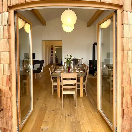 Bachperle Mit Kamin, Balkon Und Terrasse In Den Alpen, Zentral Und Gleichzeitig Naturnah Gelegen Apartment *